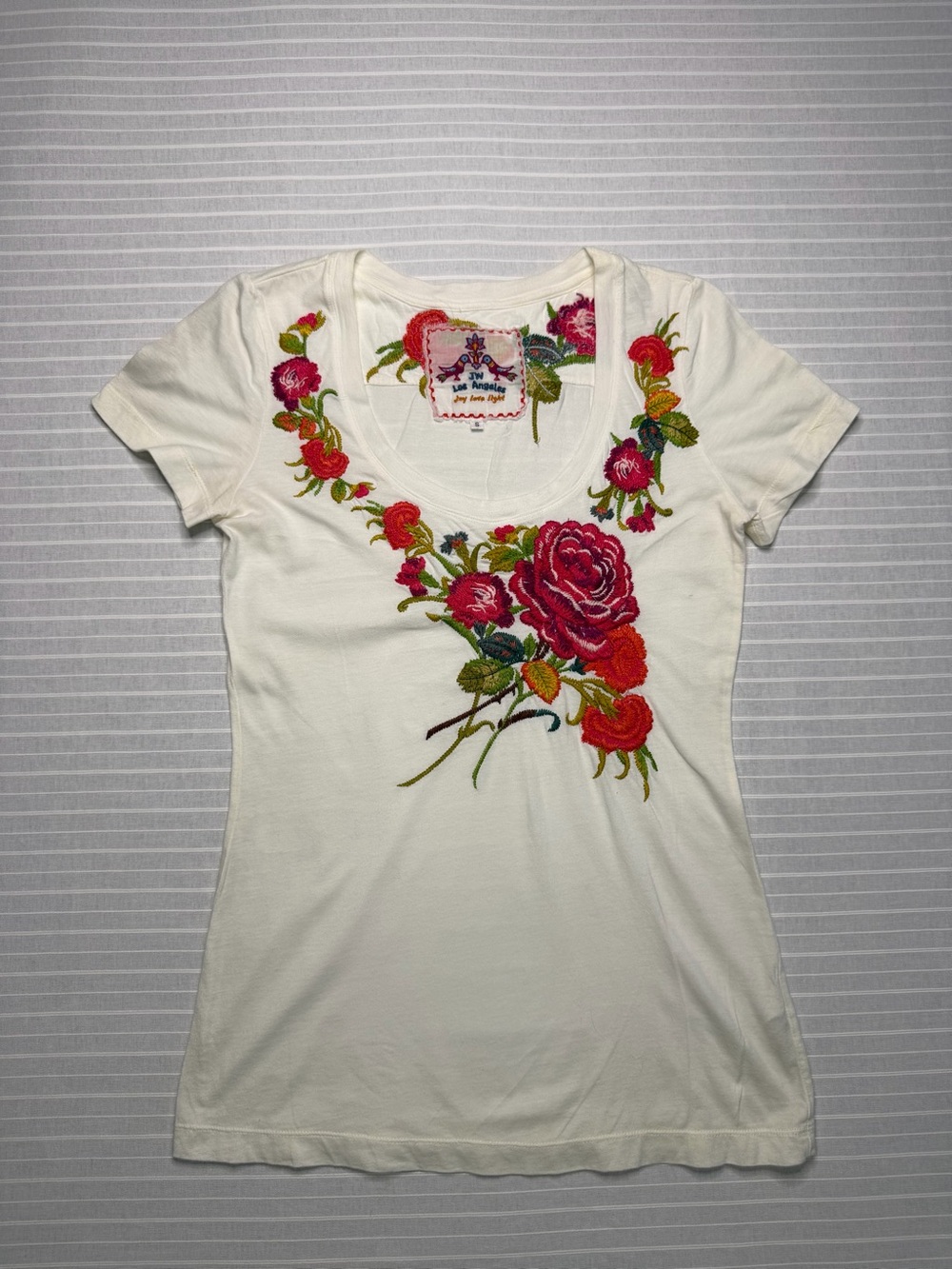 JW Los Angeles “Joy Love Light” Embroidered Floral Tee – Size Small 🌹